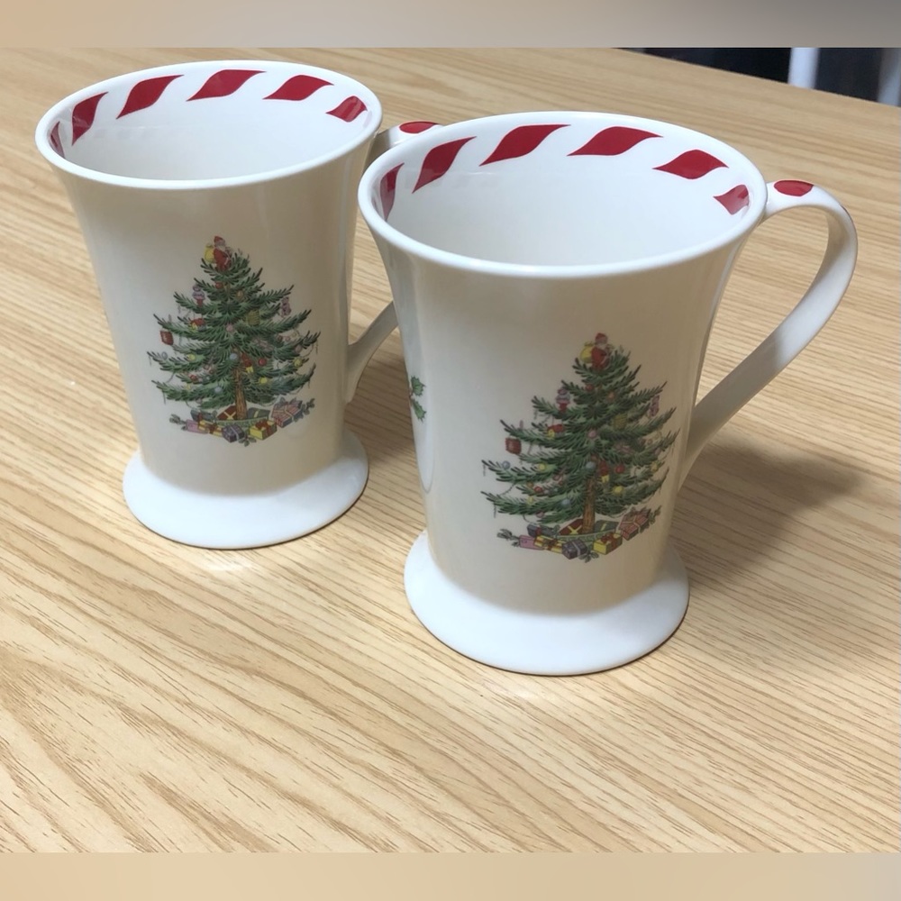 Spode Christmas Tree Mugs Set 13cmX9cm. - Picture 2 of 11